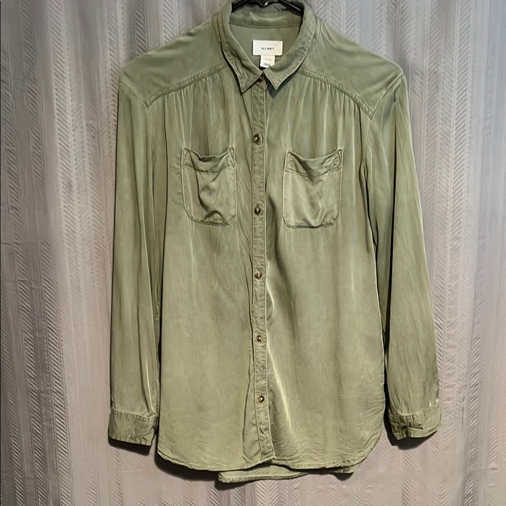 Old Navy Button Down Shirt